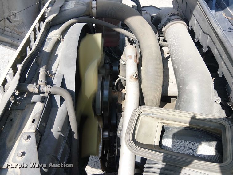 image for item YA0961 2013 International 7300 bucket truck