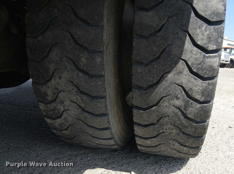 image for item YA0961 2013 International 7300 bucket truck