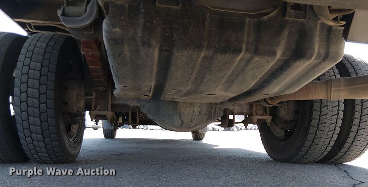 image for item YA0962 2015 Ford F450 Super Duty flatbed truck