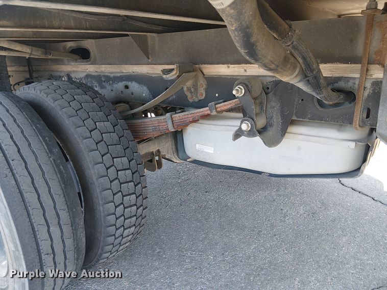 image for item YA0962 2015 Ford F450 Super Duty flatbed truck