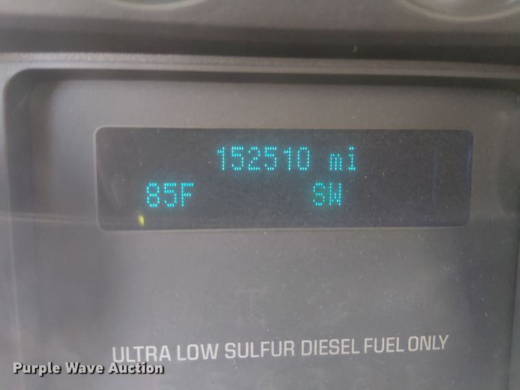 image for item YA0962 2015 Ford F450 Super Duty flatbed truck