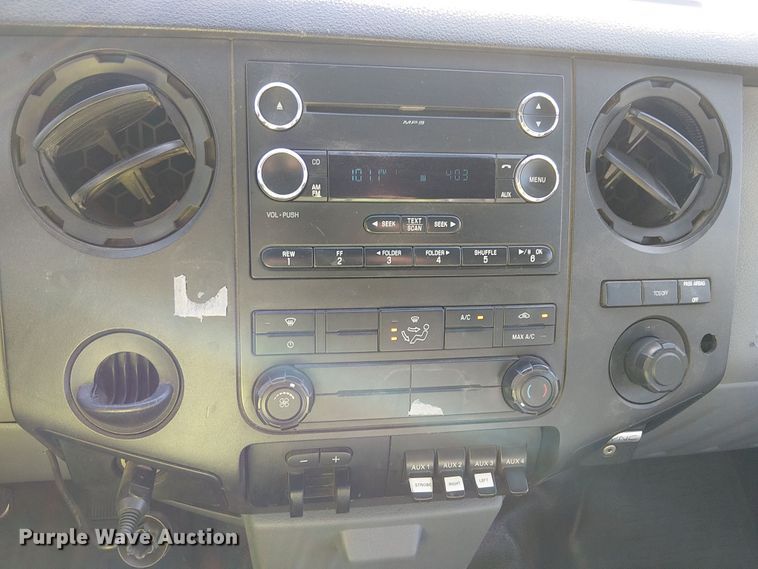 image for item YA0962 2015 Ford F450 Super Duty flatbed truck