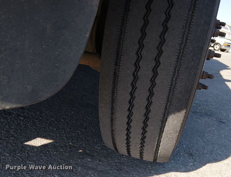 image for item YA0962 2015 Ford F450 Super Duty flatbed truck