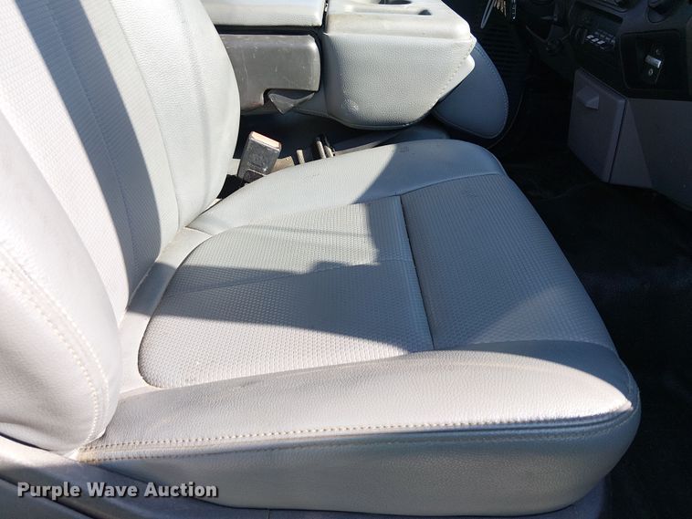 image for item YA0962 2015 Ford F450 Super Duty flatbed truck