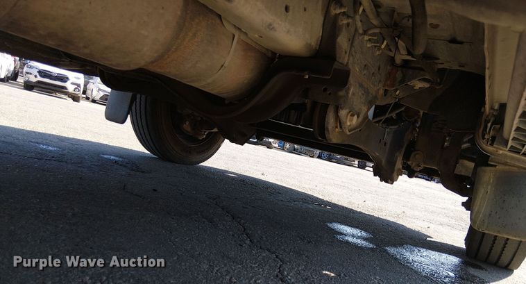 image for item YA0962 2015 Ford F450 Super Duty flatbed truck