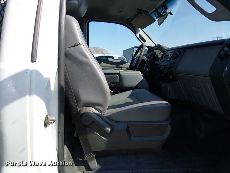 image for item YA0962 2015 Ford F450 Super Duty flatbed truck