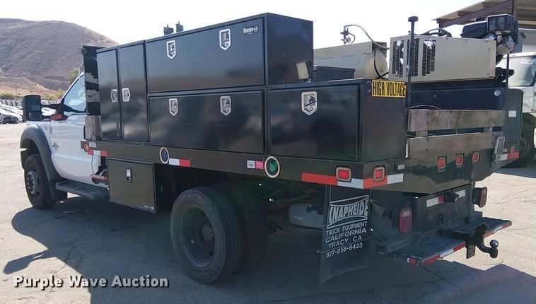 image for item YA0962 2015 Ford F450 Super Duty flatbed truck