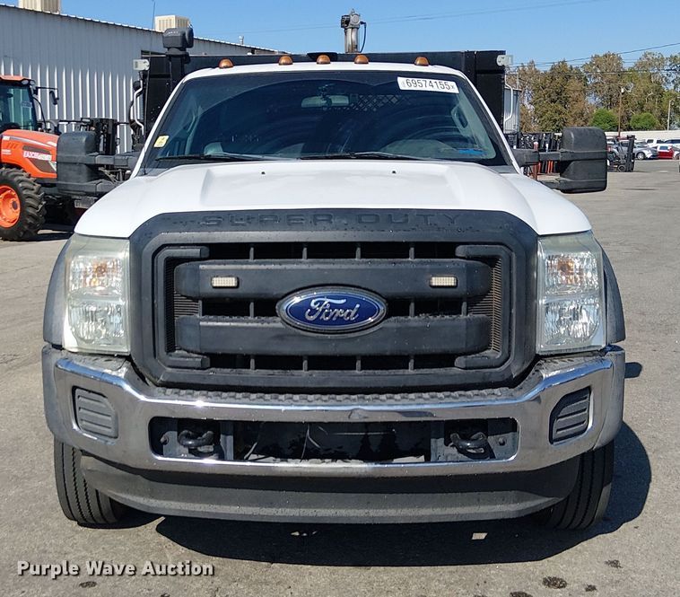 image for item YA0962 2015 Ford F450 Super Duty flatbed truck