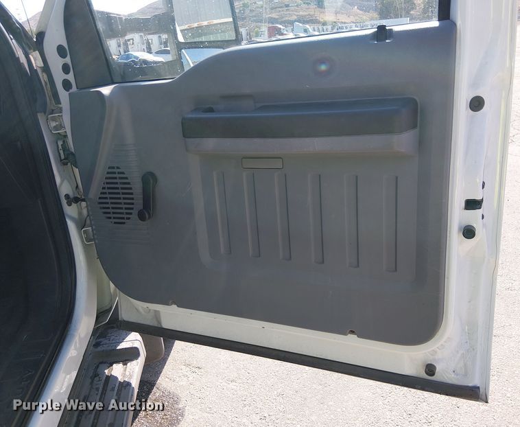 image for item YA0962 2015 Ford F450 Super Duty flatbed truck