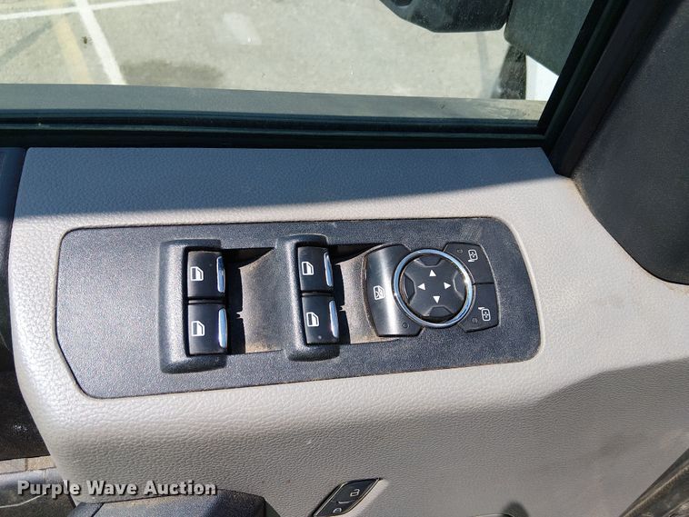 image for item YA0963 2016 Ford F150 SuperCab pickup truck