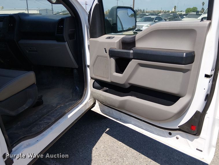 image for item YA0963 2016 Ford F150 SuperCab pickup truck