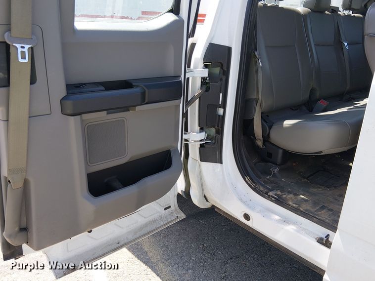 image for item YA0963 2016 Ford F150 SuperCab pickup truck