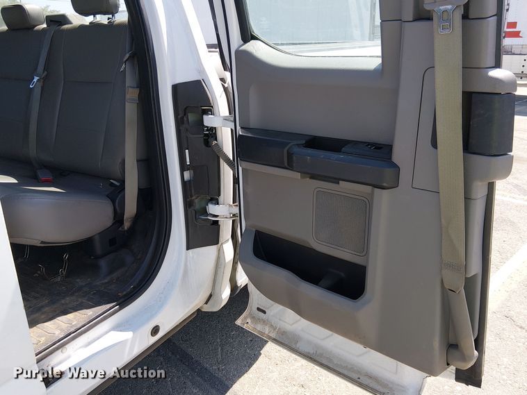 image for item YA0963 2016 Ford F150 SuperCab pickup truck