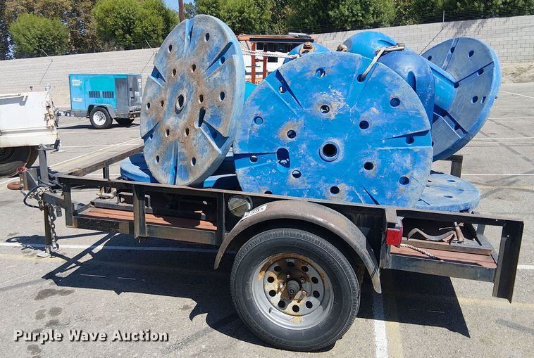 image for item YA0965 2014 Carson utility trailer