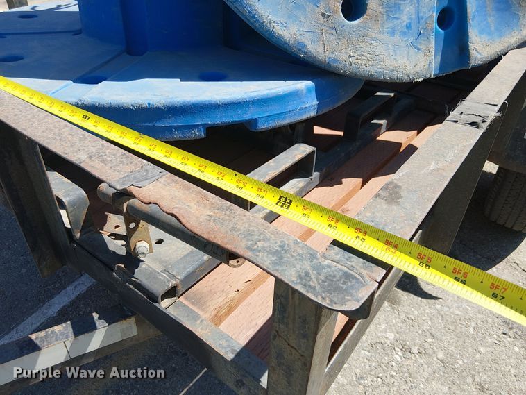 image for item YA0965 2014 Carson utility trailer