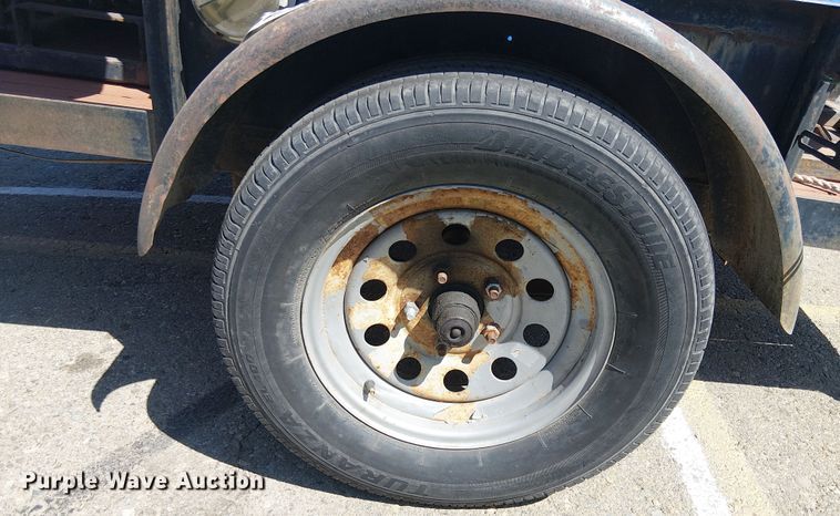 image for item YA0965 2014 Carson utility trailer