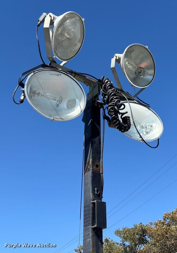 image for item YA0971 2017 Wanco light plant