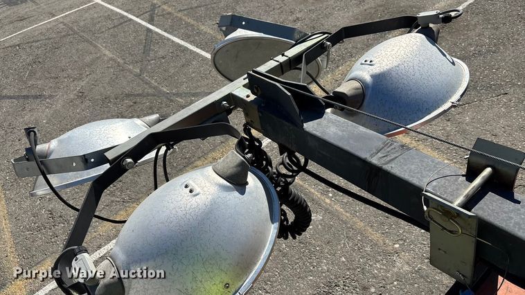 image for item YA0971 2017 Wanco light plant