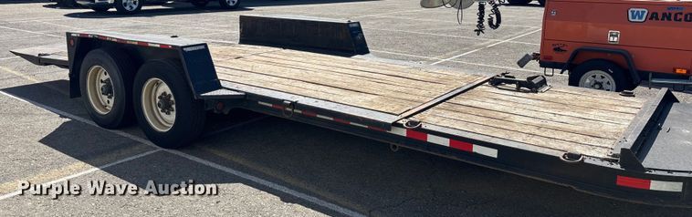 image for item YA0975 2018 Towmaster T-16DT tilt deck equipment trailer
