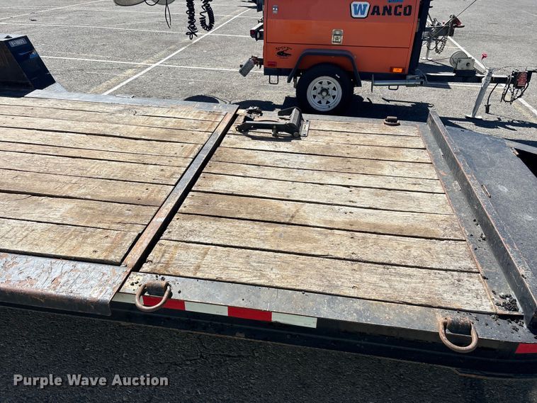 image for item YA0975 2018 Towmaster T-16DT tilt deck equipment trailer