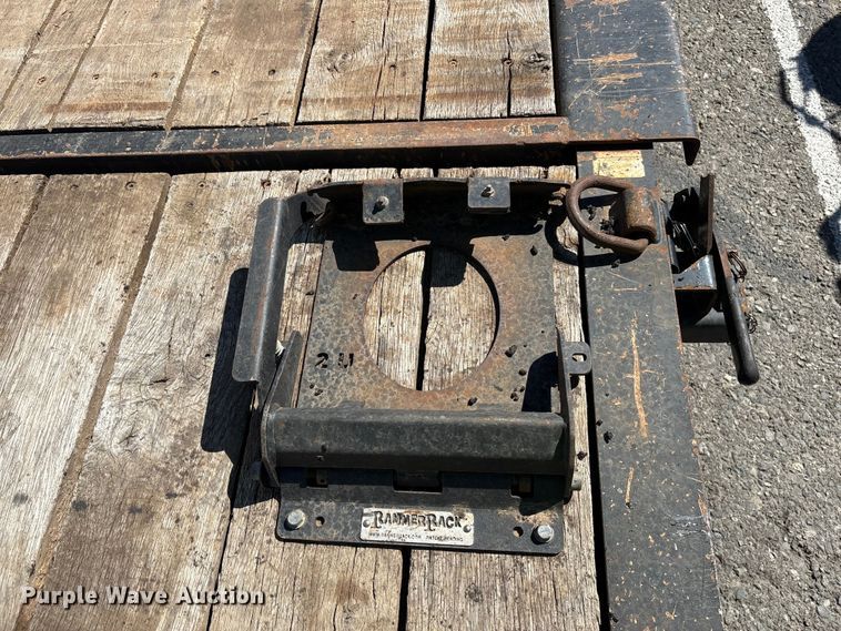 image for item YA0975 2018 Towmaster T-16DT tilt deck equipment trailer