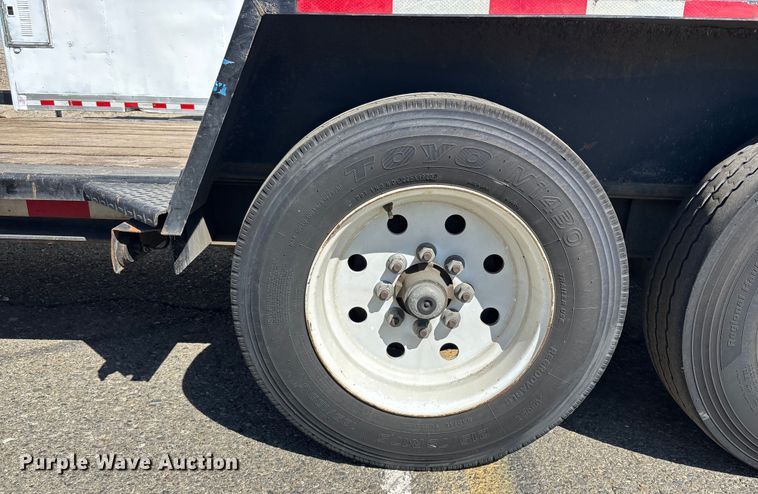 image for item YA0975 2018 Towmaster T-16DT tilt deck equipment trailer