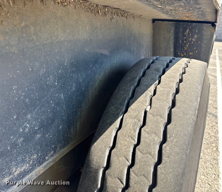 image for item YA0975 2018 Towmaster T-16DT tilt deck equipment trailer