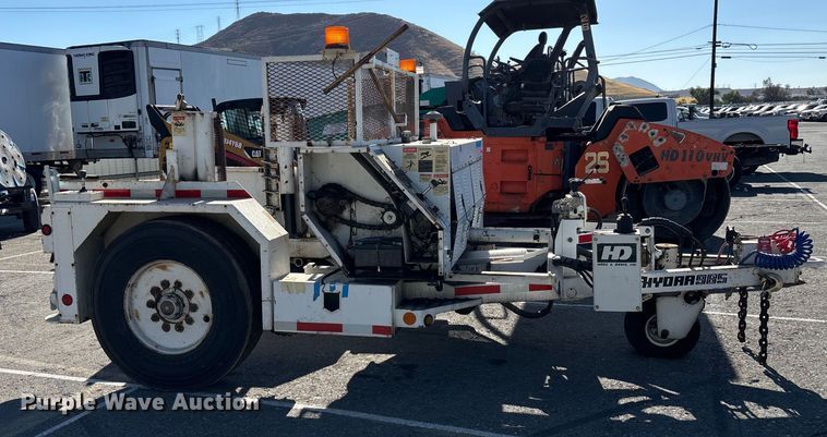image for item YA0976 2009 Hogg & Davis HYDRA-985 cable puller trailer