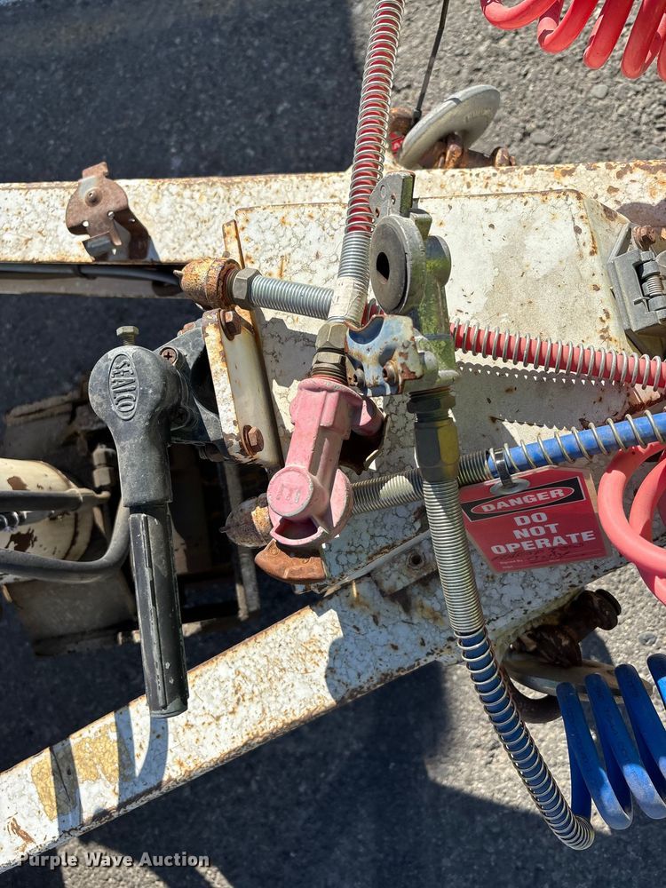 image for item YA0976 2009 Hogg & Davis HYDRA-985 cable puller trailer