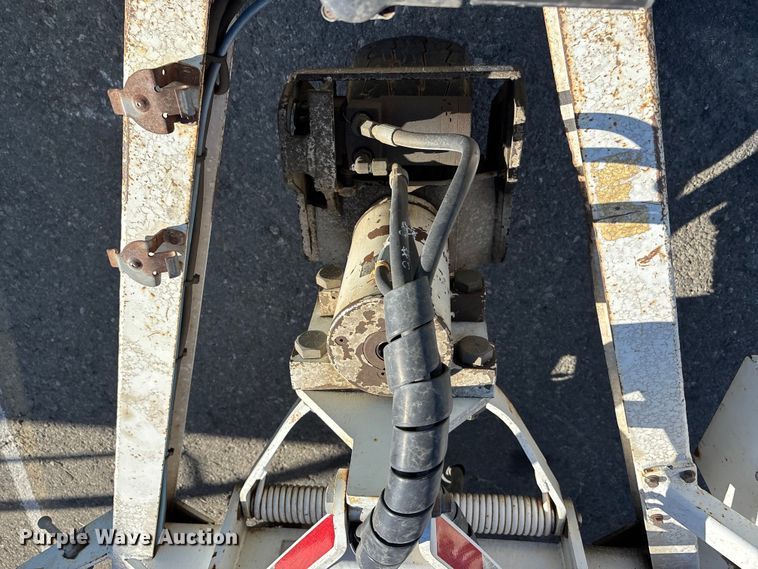 image for item YA0976 2009 Hogg & Davis HYDRA-985 cable puller trailer