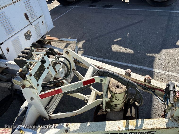 image for item YA0976 2009 Hogg & Davis HYDRA-985 cable puller trailer