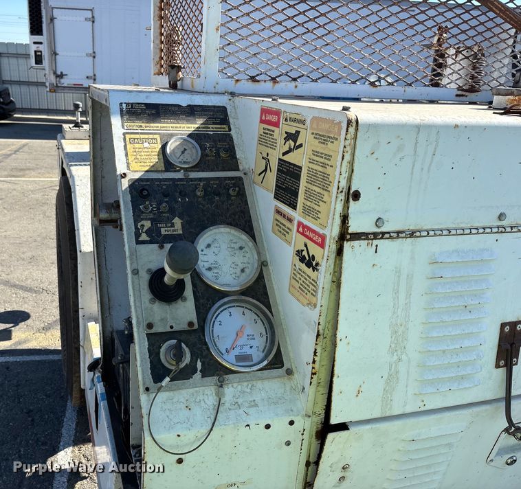 image for item YA0976 2009 Hogg & Davis HYDRA-985 cable puller trailer