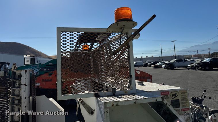 image for item YA0976 2009 Hogg & Davis HYDRA-985 cable puller trailer