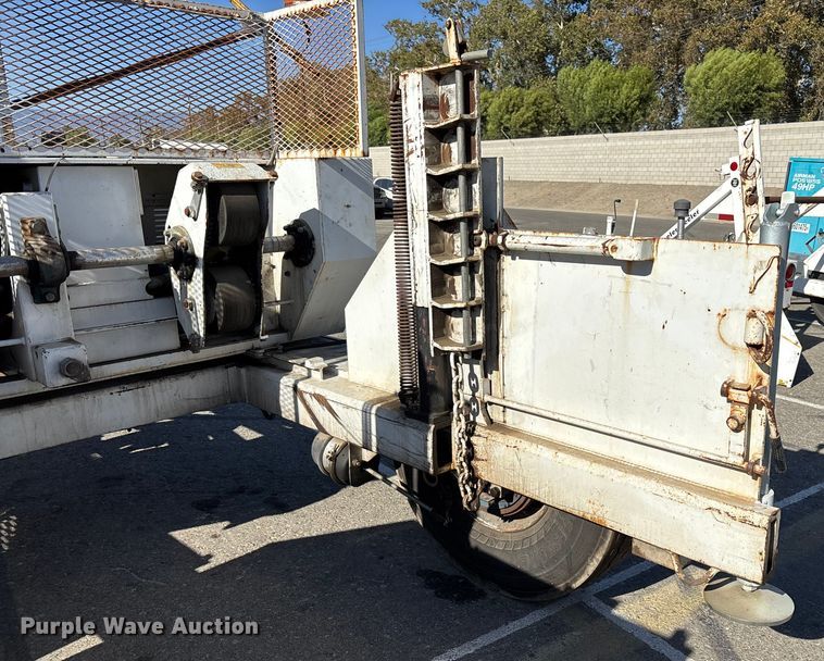 image for item YA0976 2009 Hogg & Davis HYDRA-985 cable puller trailer