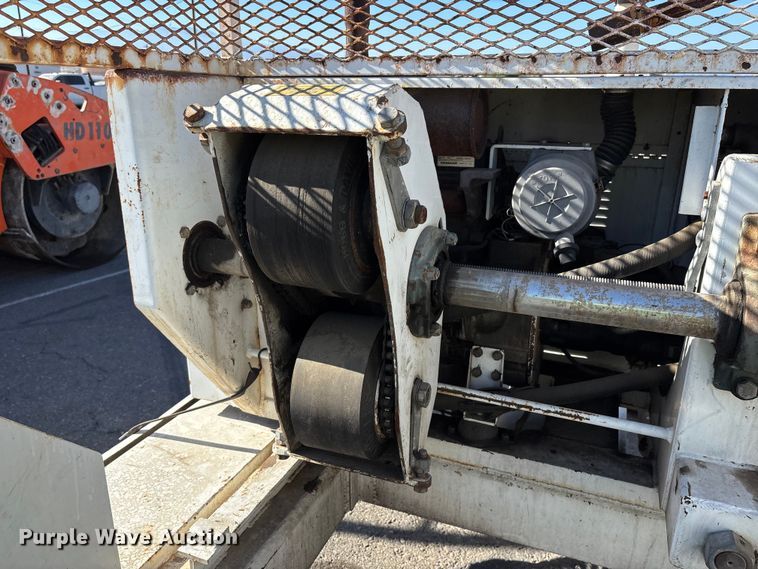 image for item YA0976 2009 Hogg & Davis HYDRA-985 cable puller trailer