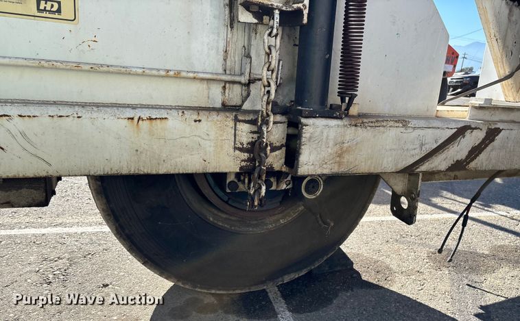 image for item YA0976 2009 Hogg & Davis HYDRA-985 cable puller trailer