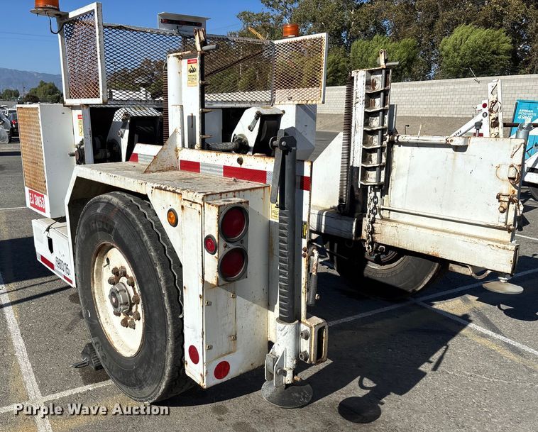 image for item YA0976 2009 Hogg & Davis HYDRA-985 cable puller trailer