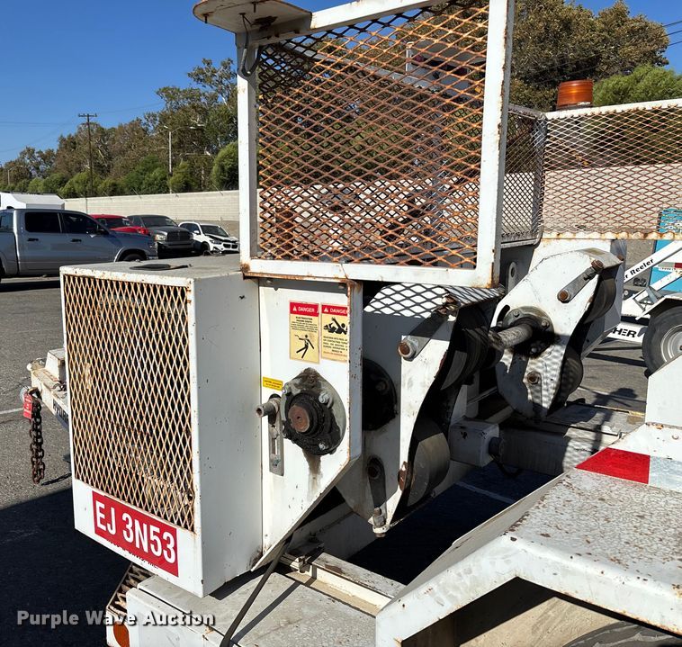 image for item YA0976 2009 Hogg & Davis HYDRA-985 cable puller trailer