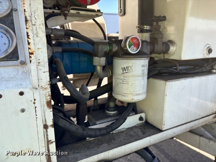 image for item YA0976 2009 Hogg & Davis HYDRA-985 cable puller trailer