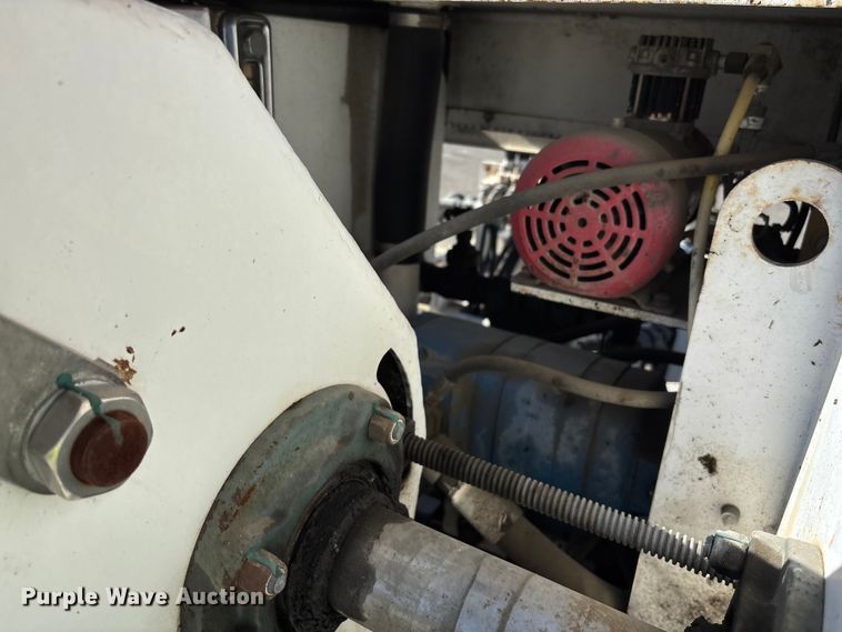 image for item YA0976 2009 Hogg & Davis HYDRA-985 cable puller trailer