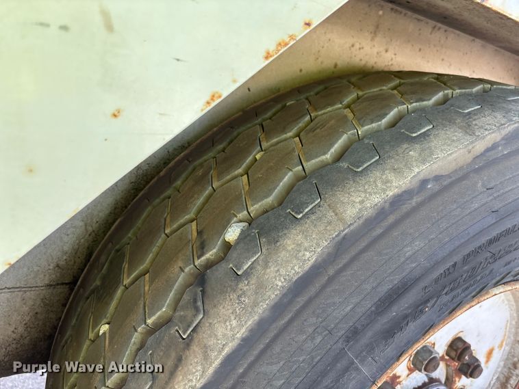 image for item YA0976 2009 Hogg & Davis HYDRA-985 cable puller trailer