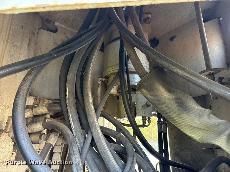 image for item YA0979 2013 Peterbilt 365 crane truck