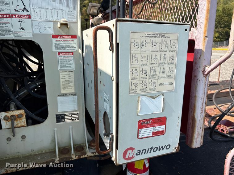 image for item YA0979 2013 Peterbilt 365 crane truck