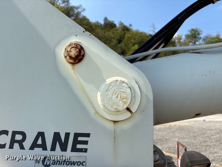 image for item YA0979 2013 Peterbilt 365 crane truck