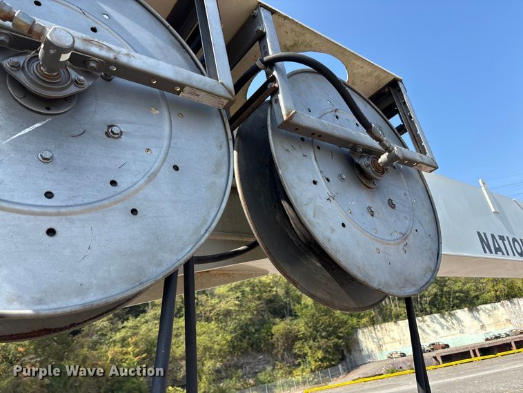 image for item YA0979 2013 Peterbilt 365 crane truck