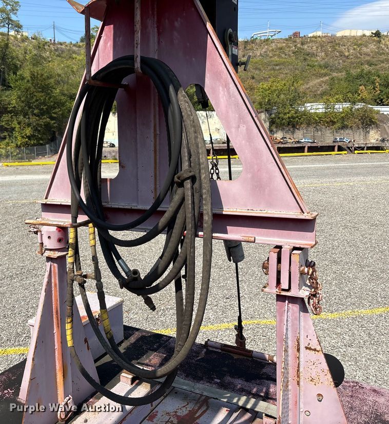 image for item YA0979 2013 Peterbilt 365 crane truck