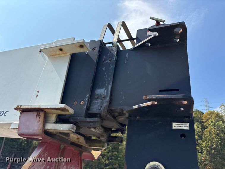 image for item YA0979 2013 Peterbilt 365 crane truck