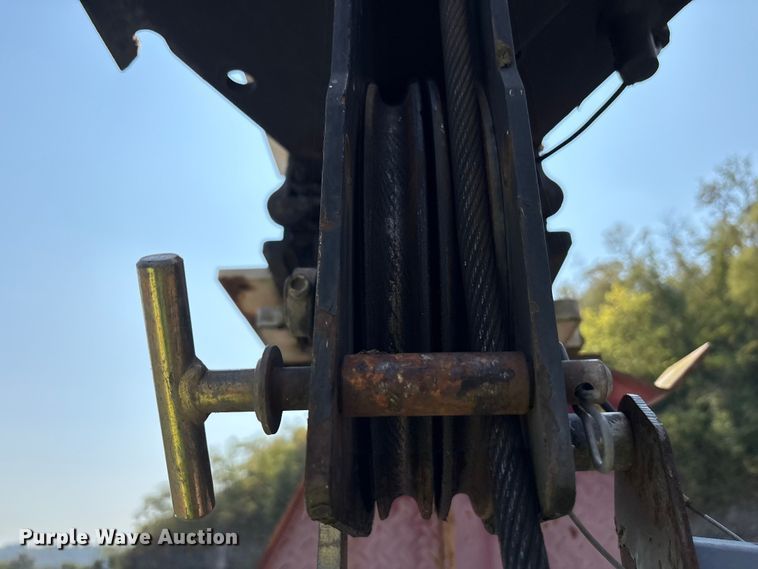 image for item YA0979 2013 Peterbilt 365 crane truck