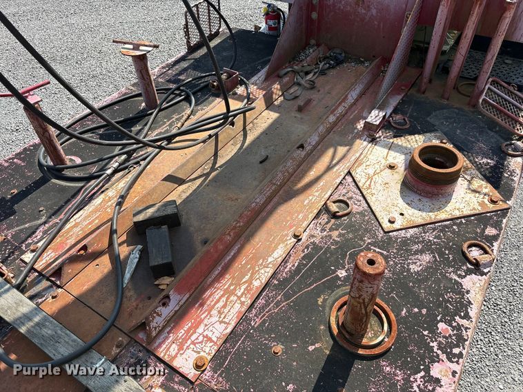 image for item YA0979 2013 Peterbilt 365 crane truck