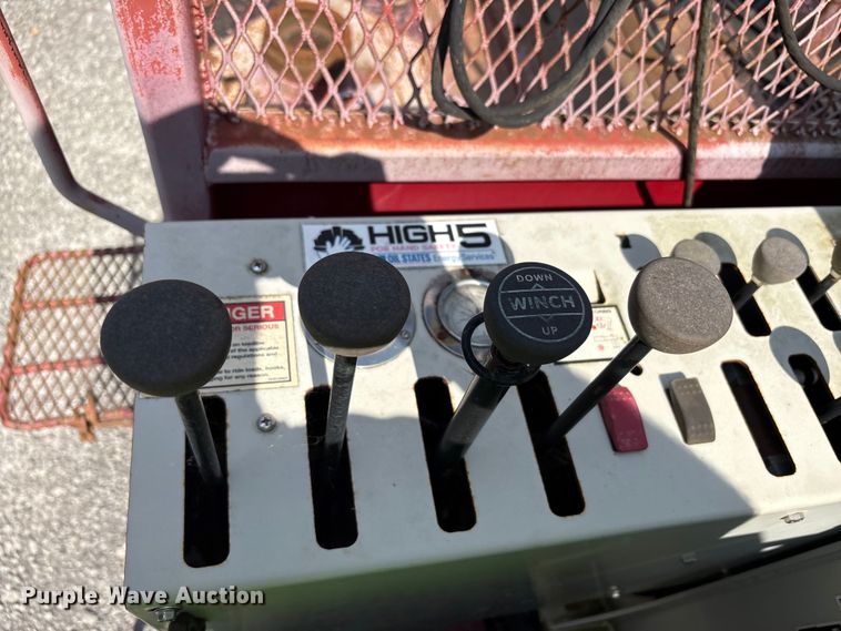 image for item YA0979 2013 Peterbilt 365 crane truck